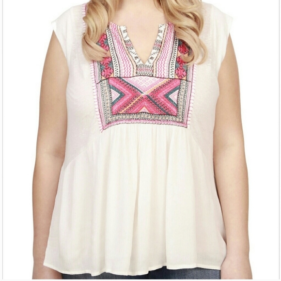 Lucky Brand Tops - Lucky Brand Embroidered Boho Popover Tee Split V-Neck Cap Sleeve  Pink Medium